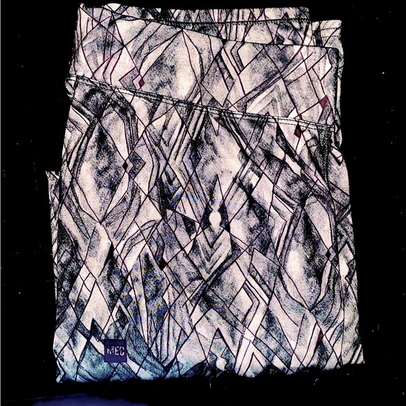 MEC Body Fit Leggings - Picture 2 of 2